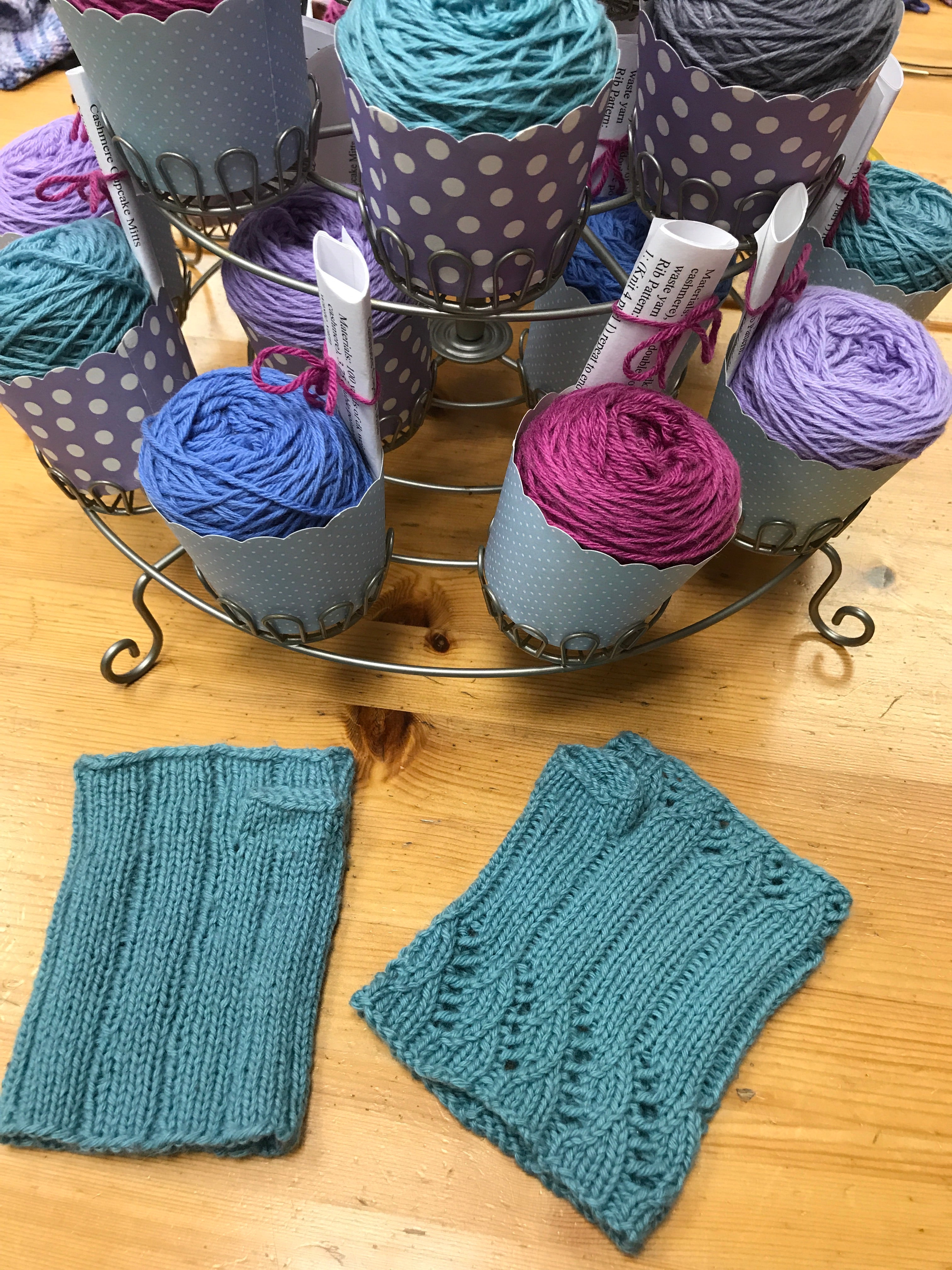 Cupcake Cashmere Mitts - Passionknit